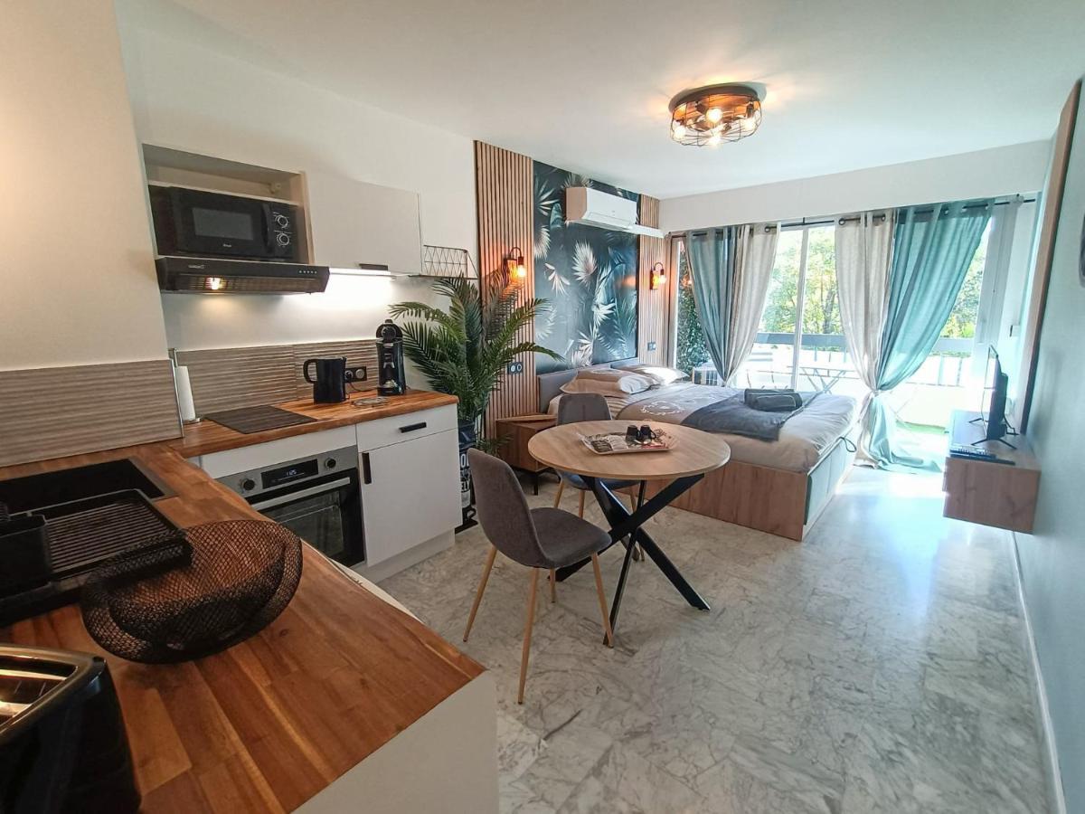 Leman Holidays - Le Palm Apartment *